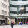 BBC stopt met BBC Three: wat betekent dit voor LGBTQ+-programma’s?